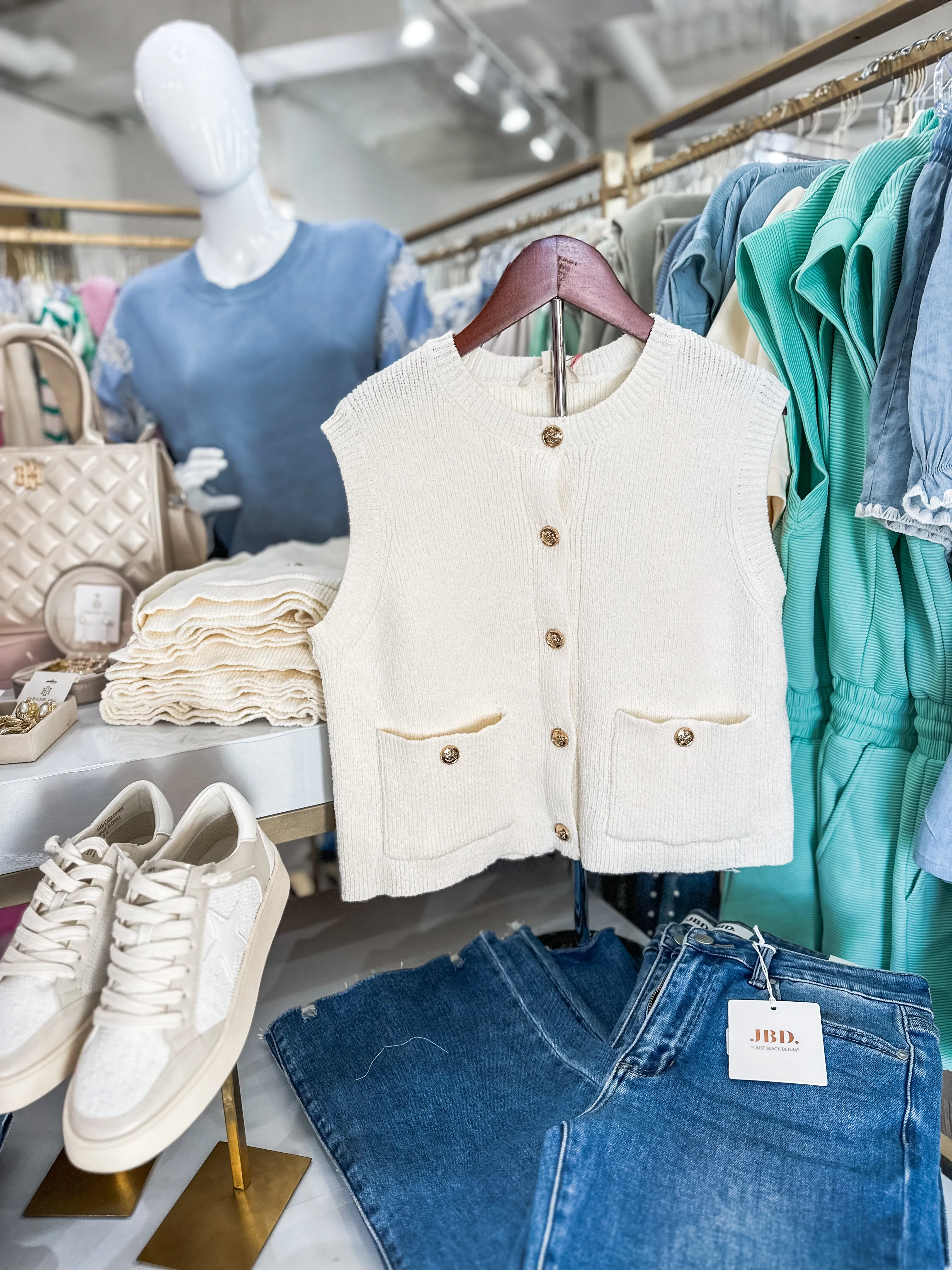 Button Breeze Cream Sleeveless Sweater Button Down Vest
