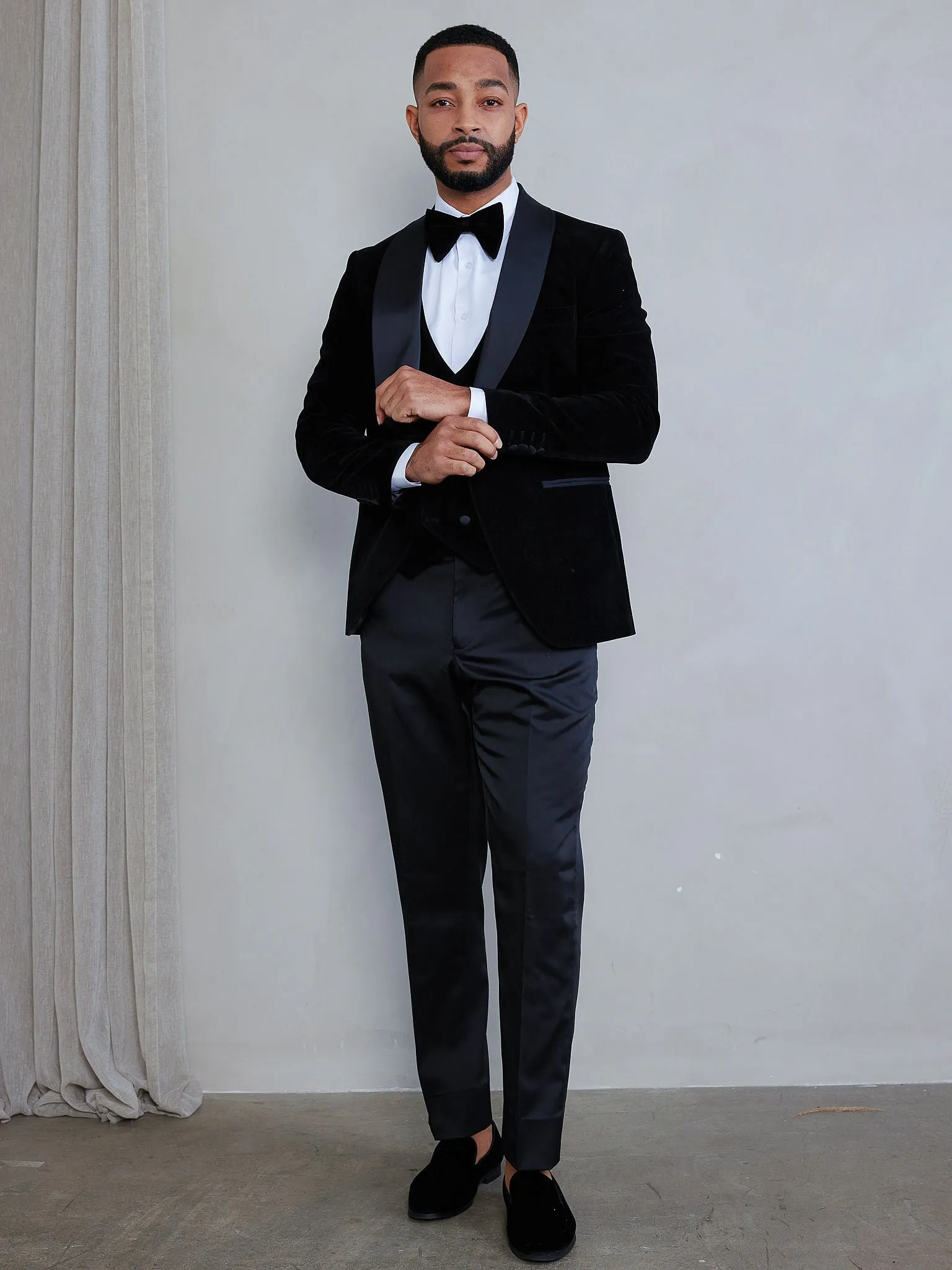 OMC Signature 3-Piece Black Men's Velvet Shawl Lapel Slim Fit Tuxedo Set